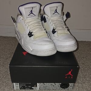 👟 Air Jordan 4 Retro – White/Court Purple – Size 7Y – LIKE NEW